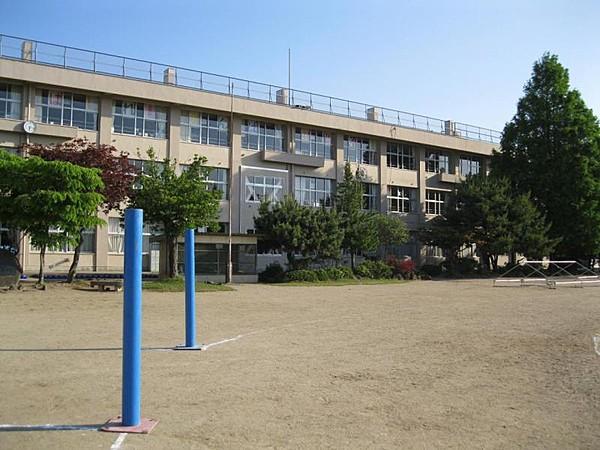 【周辺】仙台市立中田小学校 940m 徒歩12分