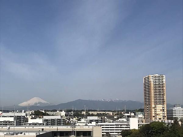 【周辺】■　バルコニーからの眺望　■　富士山が望める開放的な眺望の7階住戸です（天候による）