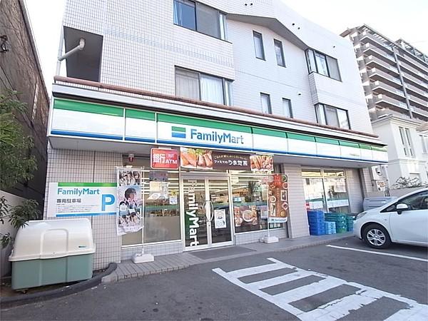 【周辺】ファミリーマート 甲陽園駅前店（430m）