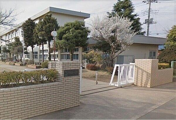 【周辺】所沢市立小手指中学校 1118m