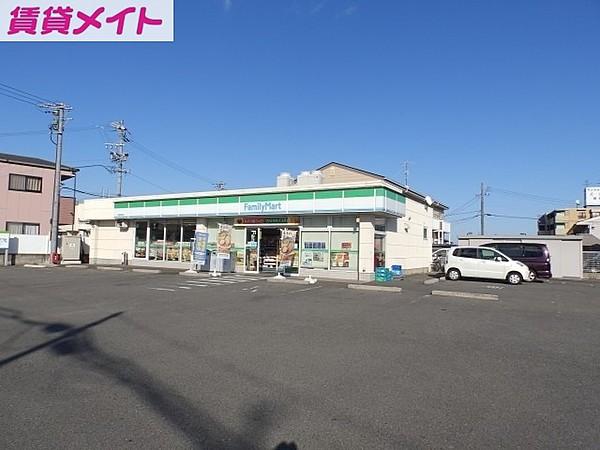 【周辺】ファミリーマート鈴鹿岡田店 94m