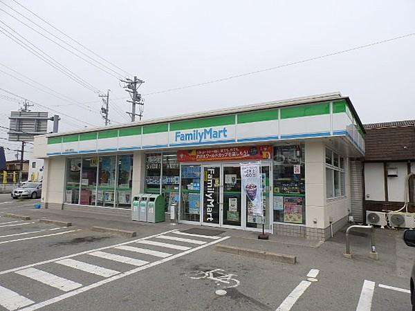 【周辺】ファミリーマート松阪久保店