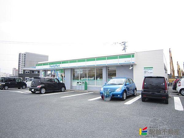 【周辺】ファミリーマート　柳川中央店 