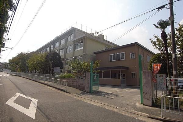 【周辺】福岡市立西高宮小学校（398m）