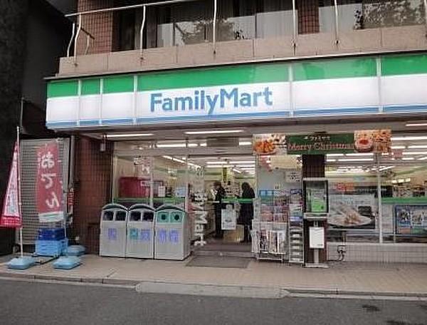 【周辺】ファミリーマート 東神田二丁目店 徒歩3分。 240m
