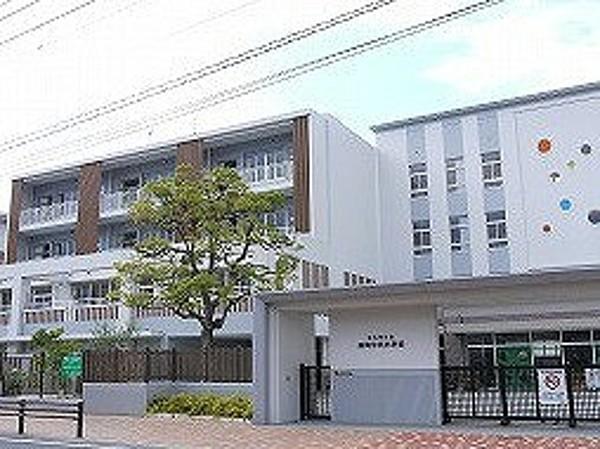 【周辺】黒崎中央小学校(140m)