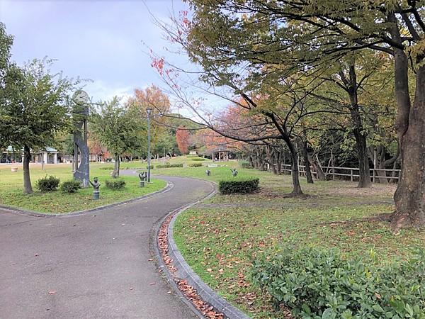【周辺】二子山公園 徒歩 約4分（約280m）