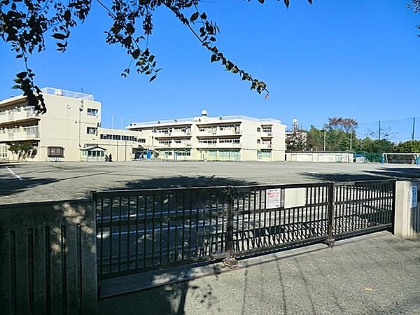 【周辺】横浜市立みたけ台中学校 350m