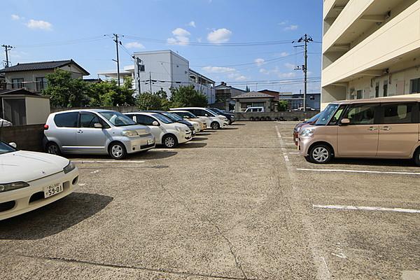 【駐車場】駐車場