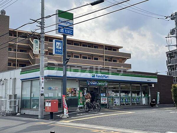【周辺】ファミリーマート 指扇駅北口店 徒歩2分。 110m