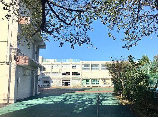 【周辺】豊島区立　駒込小学校　徒歩9分です。