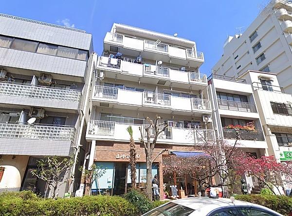 【外観】早稲田鶴巻町・神田川至近のマンションです。