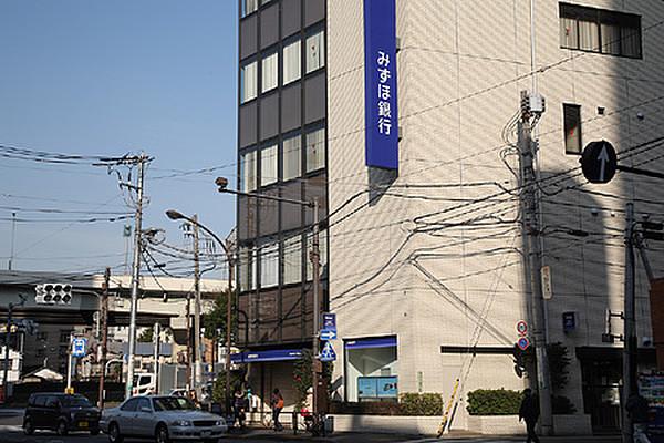 【周辺】みずほ銀行　江戸川橋支店　徒歩5分。