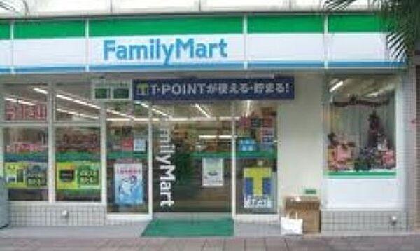 【周辺】ファミリーマート 仙台八幡二丁目店（389m）