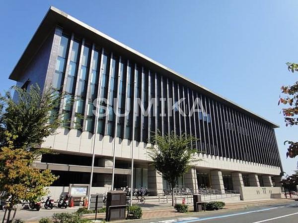【周辺】岡山県立図書館 194m