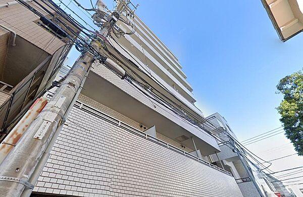 【外観】中野駅最寄り・買い物に便利な施設が充実した立地のマンション！