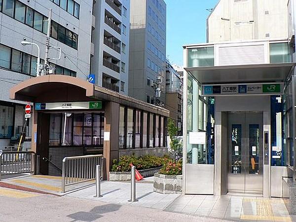 【周辺】東京メトロ日比谷線「八丁堀」駅まで85ｍ。東京メトロの日比谷線と、ＪＲ東日本の京葉線の2社2路線が乗り入れ、接続駅となっている。