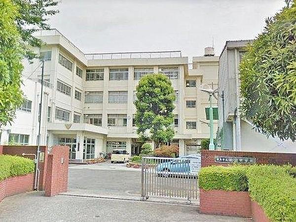 【周辺】横浜市立新羽中学校まで1980m。慈しむ生命・助け合い・育む個性・切り拓く生き方。