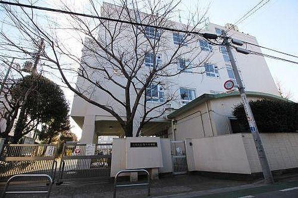 【周辺】文京区立第十中学校まで562m 「自主協調」