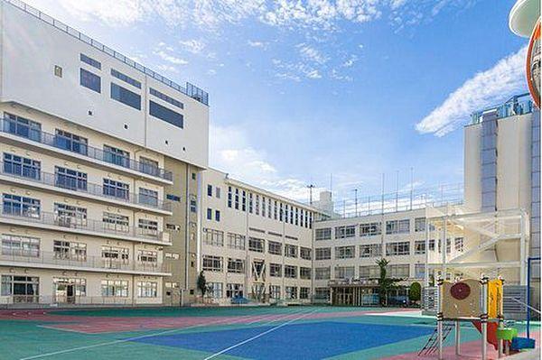 【周辺】中央区立久松小学校まで400m ものごとを正しく見つめ、正しい判断と行動のできる主体性を身に付ける。