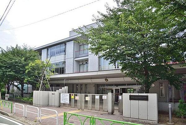 【周辺】世田谷区立駒沢小学校まで700m 「地域の皆様が地域の中にある駒沢小学校を誇りに思える学校」をめざしていきます。