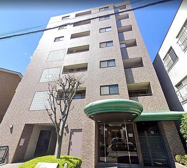 【外観】総戸数29戸のマンション。JR京浜東北線「浦和」駅と「北浦和」駅まで徒歩15分の立地です。