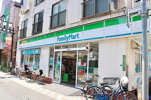 【周辺】ファミリーマート新三河島駅前店 徒歩3分。 190m