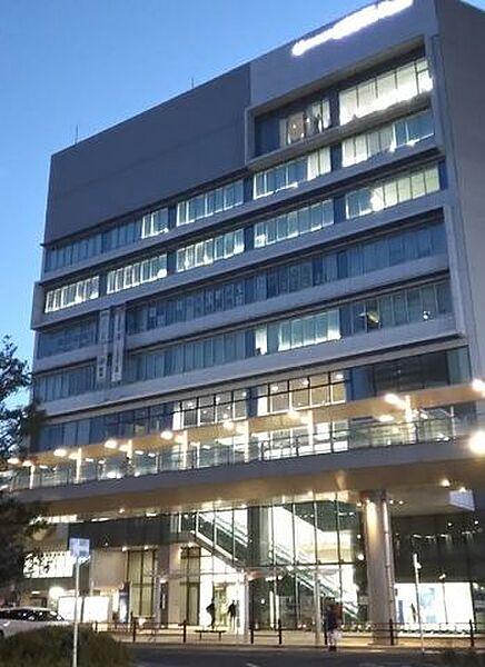 【周辺】さいたま市立武蔵浦和図書館 徒歩9分。 660m