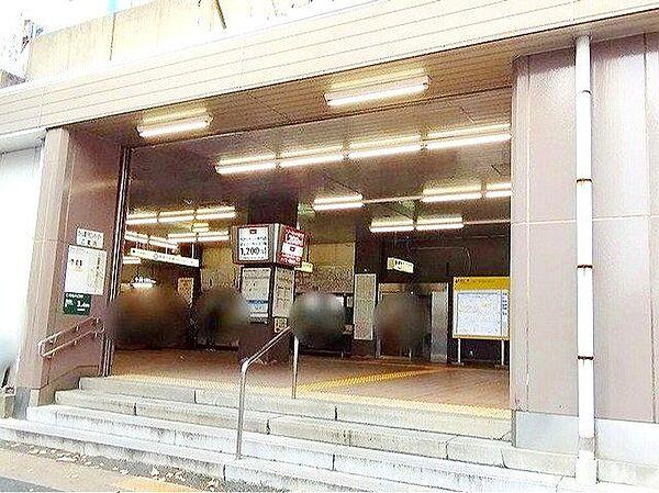 【周辺】高島平駅(都営地下鉄 三田線) 徒歩11分。 880m