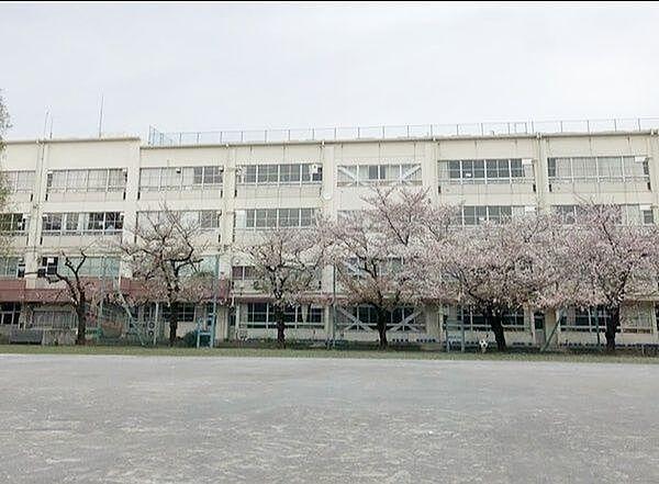 【周辺】板橋区立高島第六小学校 徒歩10分。 750m