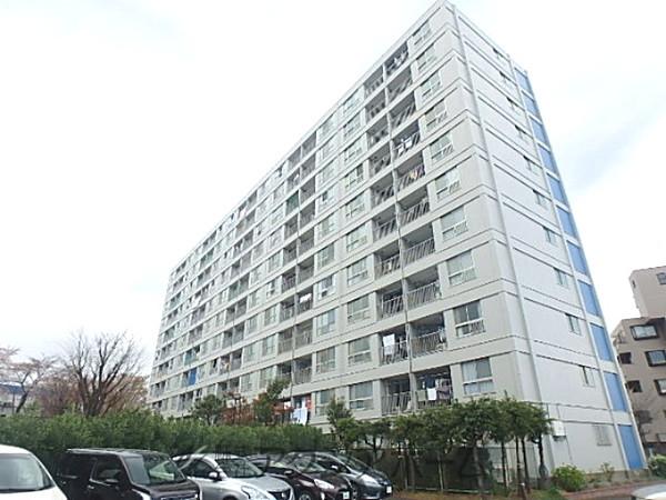 【外観】西武池袋線・新宿線「所沢駅」徒歩8分の好アクセスのマンションです。