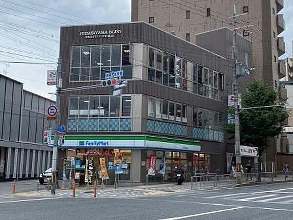 【周辺】ファミリーマート 山科区役所前店 120m