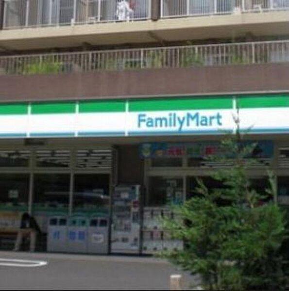 【周辺】ファミリーマート木場六丁目店 378m