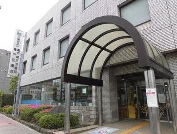 【周辺】江東区立亀戸図書館 229m