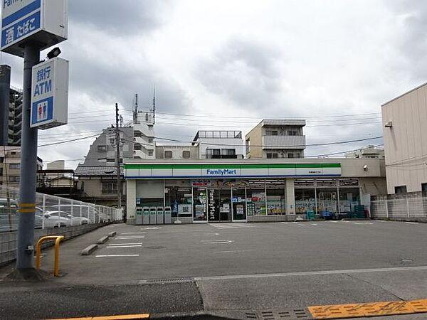 【周辺】ファミリーマート　青梅東青梅北口店ファミリーマート　青梅東青梅北口店 320m