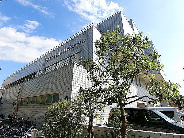【周辺】図書館 江戸川区立東葛西図書館 330m