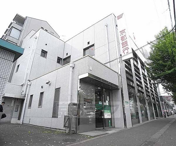 【周辺】京都銀行 白梅町支店まで184m 西大路通り沿いのご利用し易い場所。