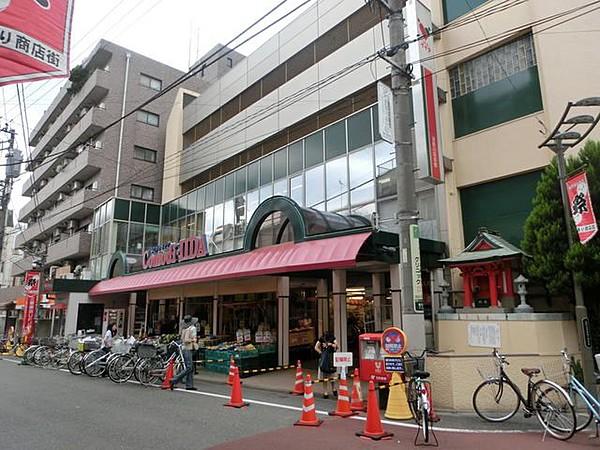 【周辺】コモディイイダ東新町店 徒歩5分。スーパー 400m