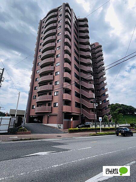 【外観】快速停車の長浦駅、北口からは高速バスも発着します。