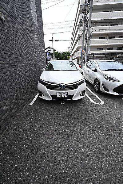 【駐車場】平置き駐車場１つあります