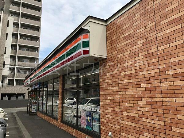 【周辺】セブンイレブン札幌二十四軒2条店 52m