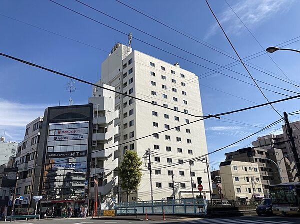 【外観】鉄骨鉄筋コンクリート造13階建、総戸数72戸の分譲マンション