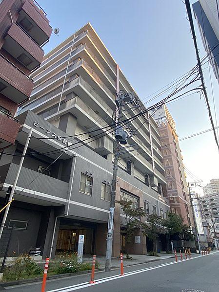 【外観】京浜急行本線「京急鶴見」駅まで徒歩約4分、地上8階建てのマンションです。