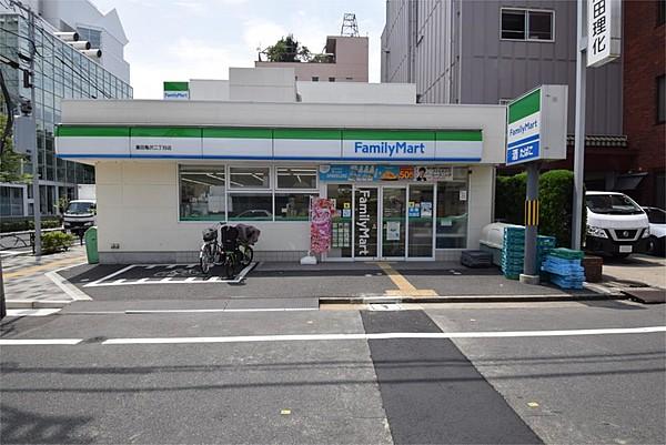 【周辺】ファミリーマート 墨田亀沢二丁目店（427m）