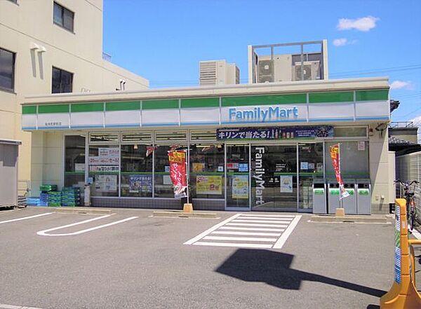 【周辺】ファミリーマート桜本町駅前店 740m