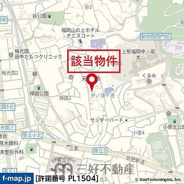 【地図】福岡市地下鉄「六本松」駅まで徒歩16分。高台に位置しており、閑静な住宅街です。