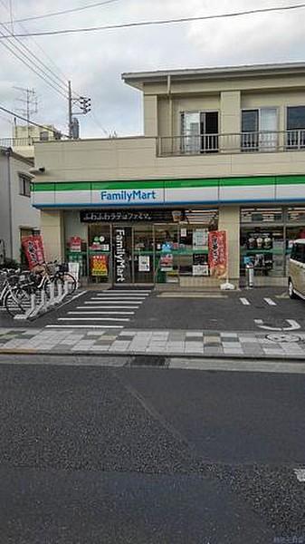 【周辺】ファミリーマート/東小岩六丁目店 徒歩6分。 470m