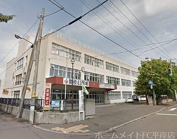 【周辺】札幌市立美園小学校 233m