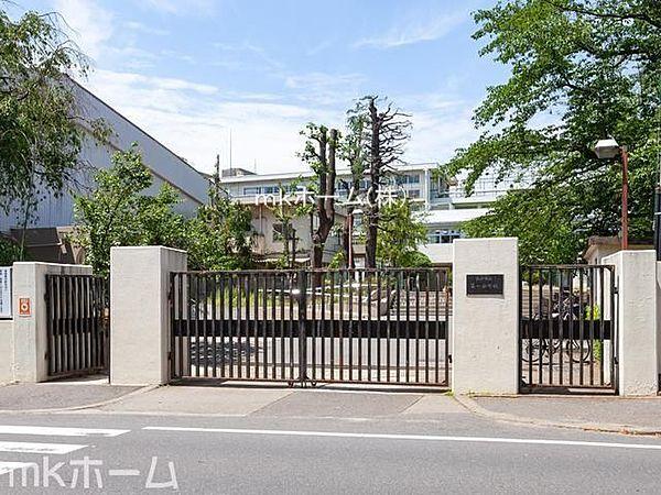 【周辺】松戸市立第一中学校 徒歩5分。 380m