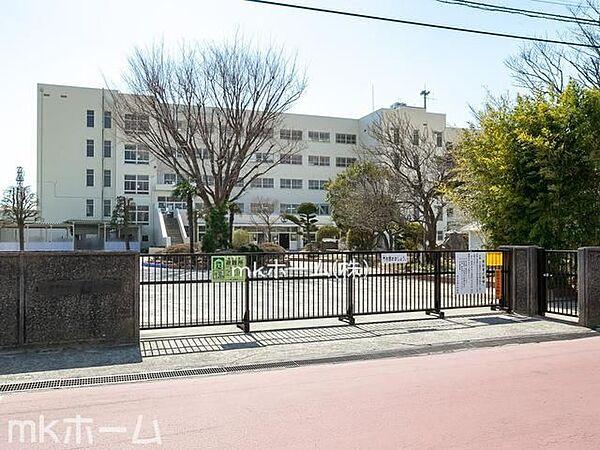 【周辺】船橋市立薬円台南小学校 徒歩9分。 680m